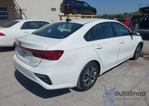 2021 Kia Forte Lxs из США, поврежденный, VIN 3KPF24AD1ME409117